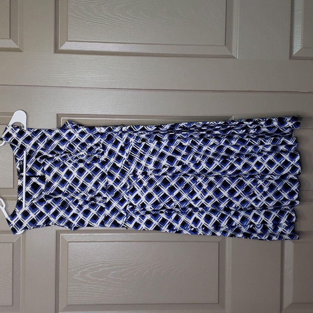East 5th pattern dress size 10